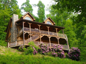 2 Cubs Cabin Blowing Rock